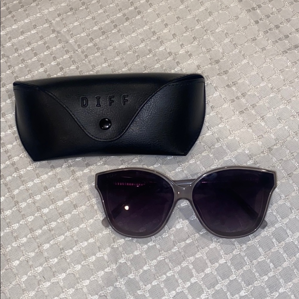 DIFF Big Cat eye sunglasses